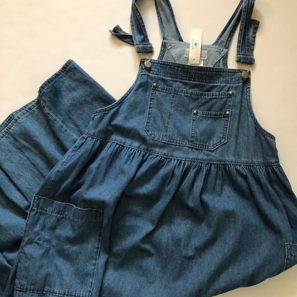 Gotcha Covered Dresses & Skirts - Denim Overall Dress Gotcha Covered size 6